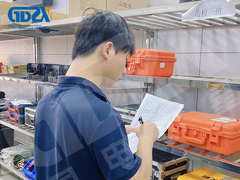 Instandhaltungs- und Instandhaltungsleistungen von Geräten