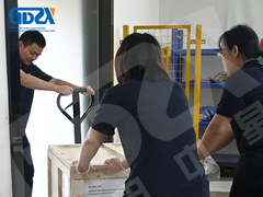 Ausfuhr einer Charge Hochspannungsausrüstung